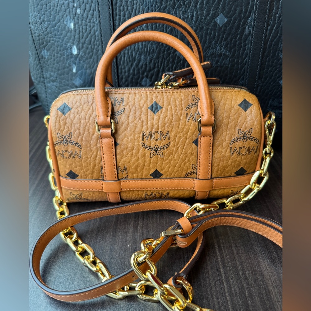 【MCM】Aren Mini Boston Bag in Visetos in Cognac